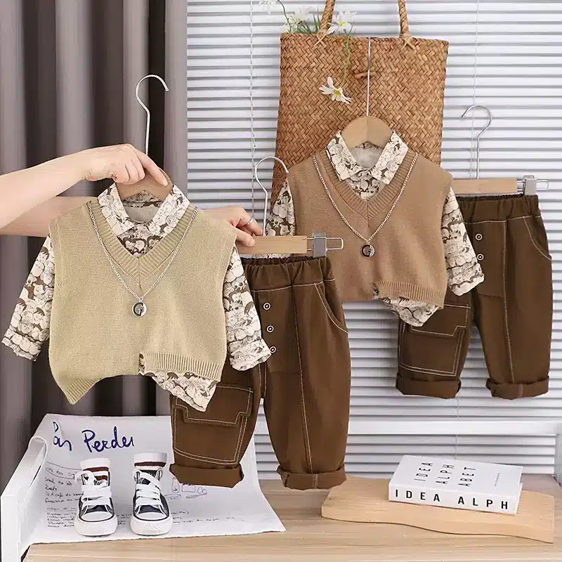 img_6100 Ensemble garcon 4 pieces avec chaine – Image 1